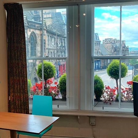 Royal Mile Apartment, 1 Minute From The Castle. Edinburg Exteriör bild