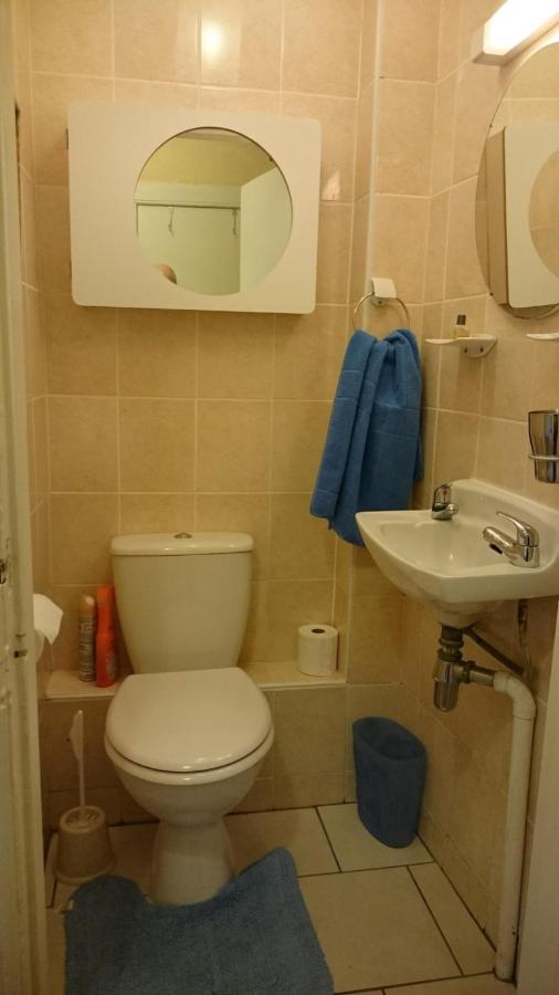 Royal Mile Apartment, 1 Minute From The Castle. Edinburg Exteriör bild